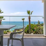 Rododafni Hotel apartamentowy 4*