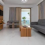 Rododafni 4* Klorakas