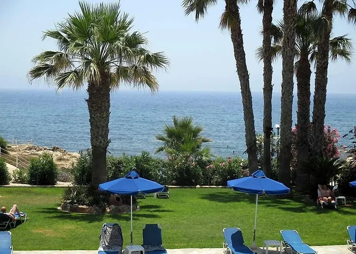Lejlighedshotel Rododafni Beach 4*
