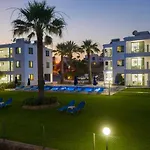 Aparthotel Rododafni Klorakas