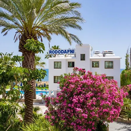Rododafni Aparthotel Klorakas