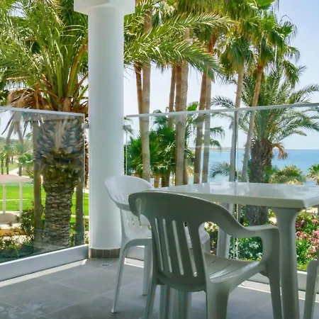 رودودافني بيتش أبارتمنتس Klorakas