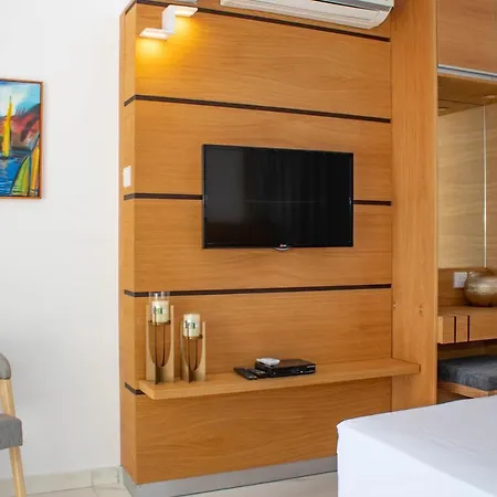 رودودافني بيتش أبارتمنتس 4*