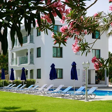 Aparthotel Rododafni Klorakas