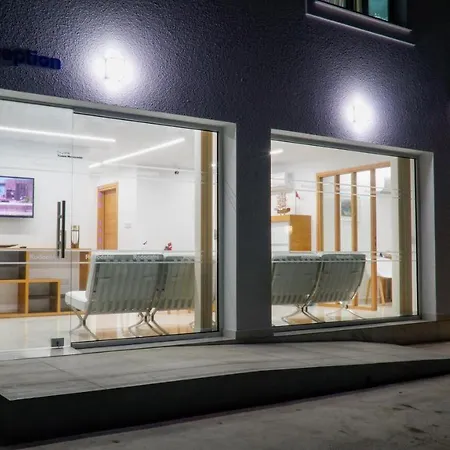 شقة فندقية رودودافني بيتش أبارتمنتس 4*