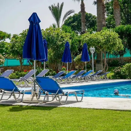 Rododafni Aparthotel