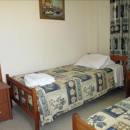 Aparthotel Rododafni Klorakas