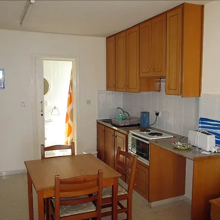 Rododafni Aparthotel