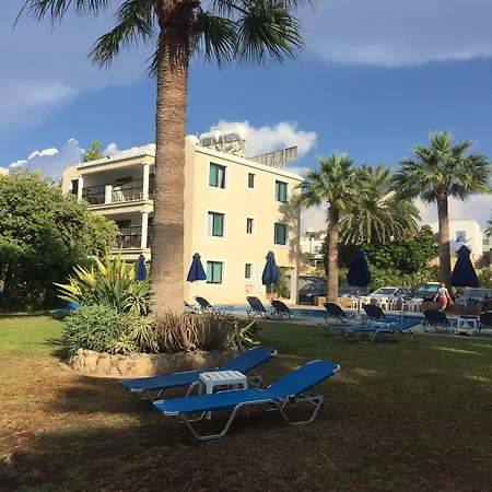 Rododafni Aparthotel Klorakas