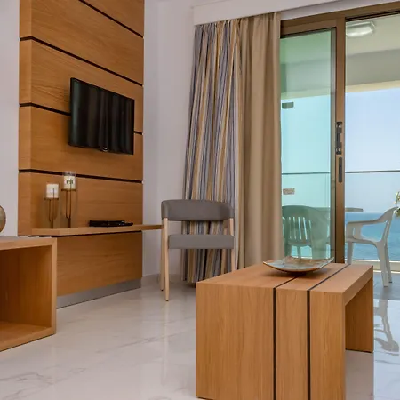 Aparthotel Rododafni Klorakas