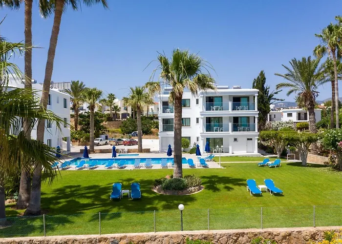 Rododafni Apartahotel 4*