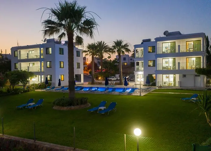 Apartahotel Rododafni Klorakas