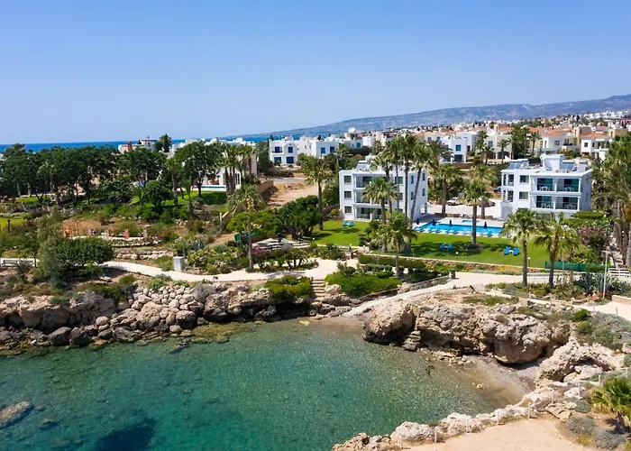 Rododafni Apartahotel 4*