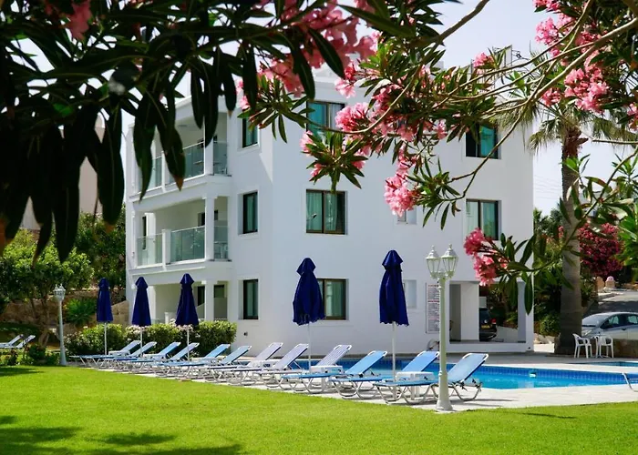 Apartahotel Rododafni Klorakas