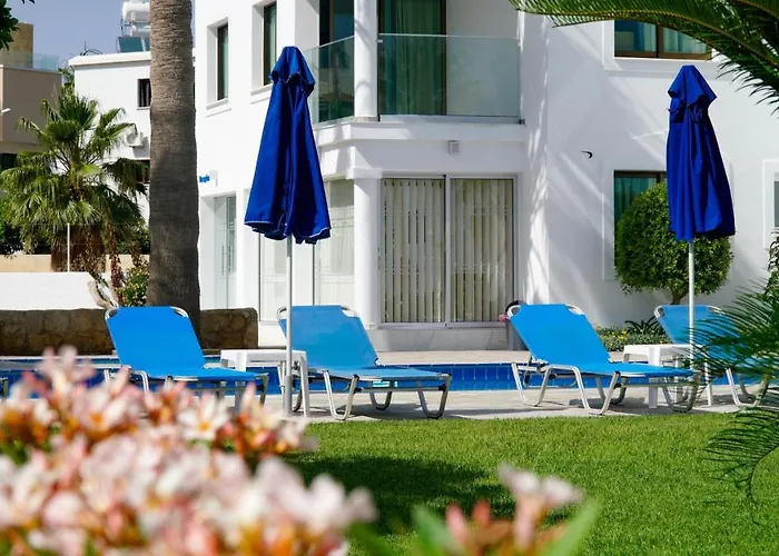 Rododafni Apartahotel