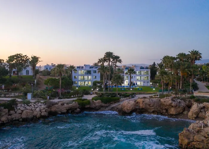 Apartahotel Rododafni 4*