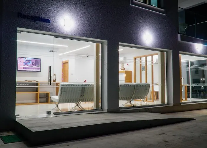 Apartahotel Rododafni 4*